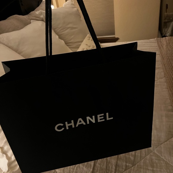 Chanel bag - the packaging my Chanel purse came in - Picture 1 of 2